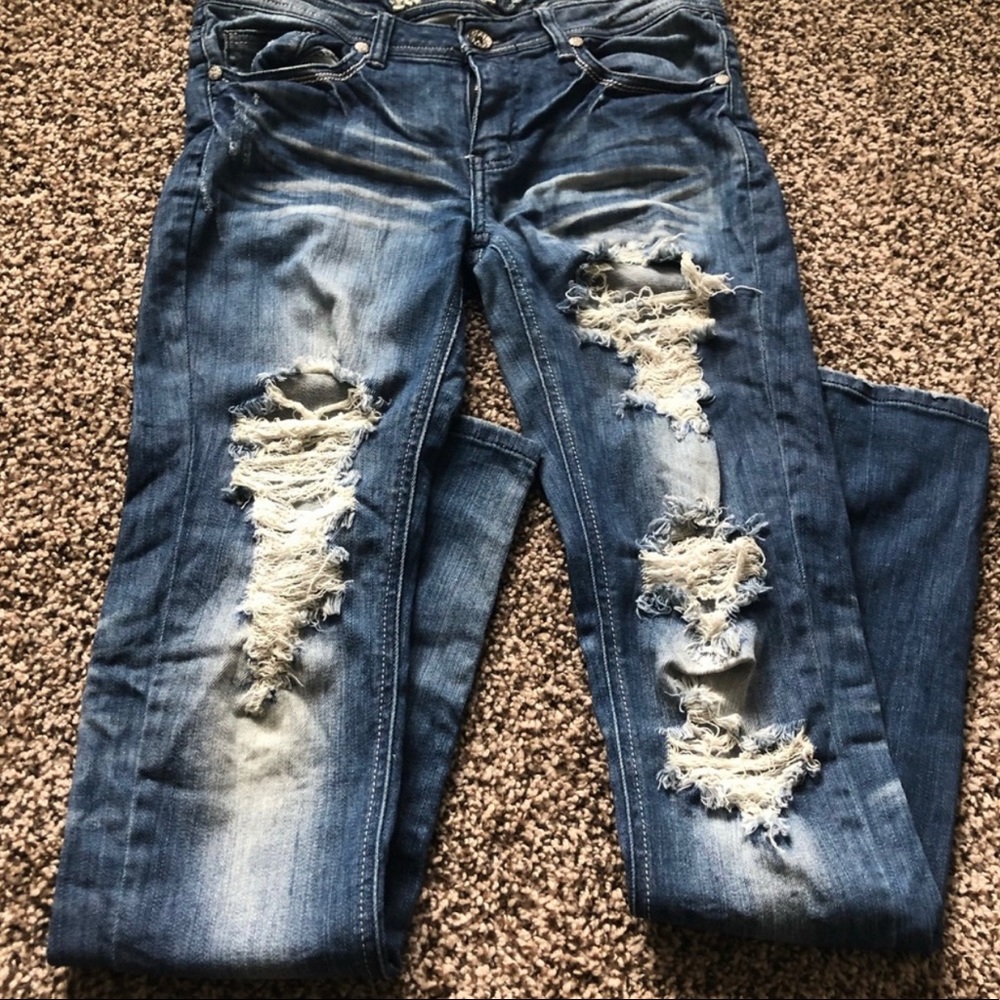 Distressed Ripped Skinny Jeans